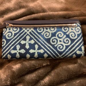 Vera Bradley wallet